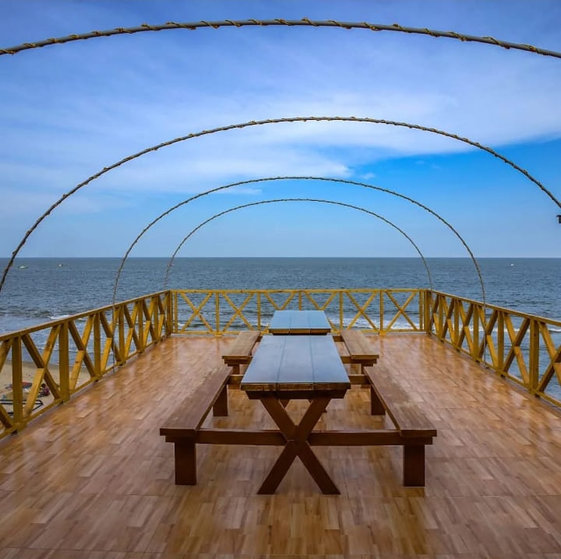 Beach view deck